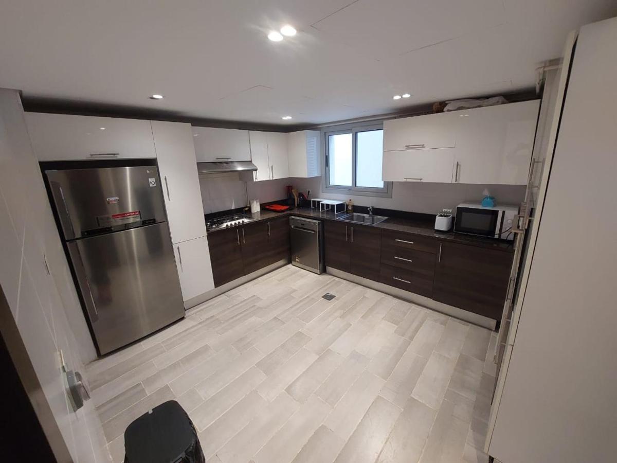 Apartment Cfc, Luxurious 4br Apartment, Remarkable Value Unbeatable Location *