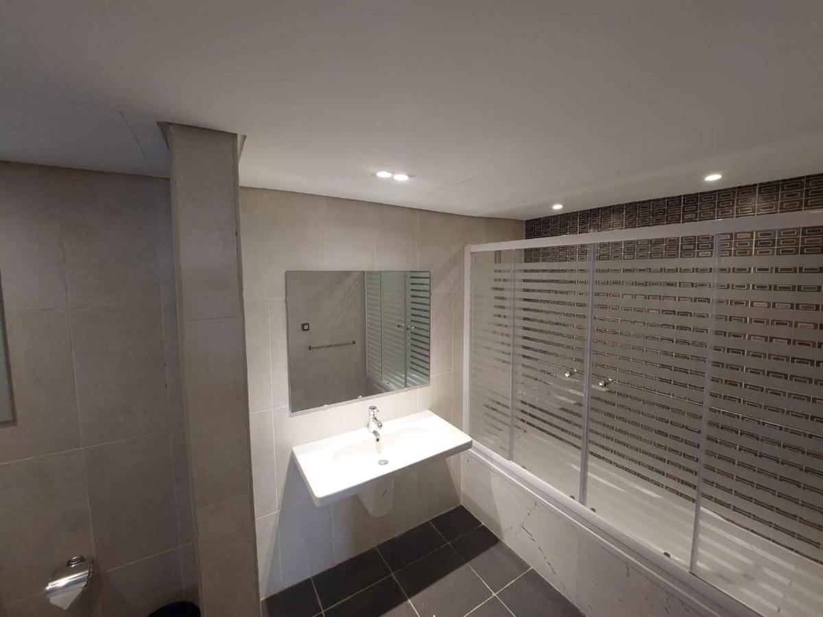Cfc, Luxurious 4br Apartment, Remarkable Value Unbeatable Location Apartment Cairo