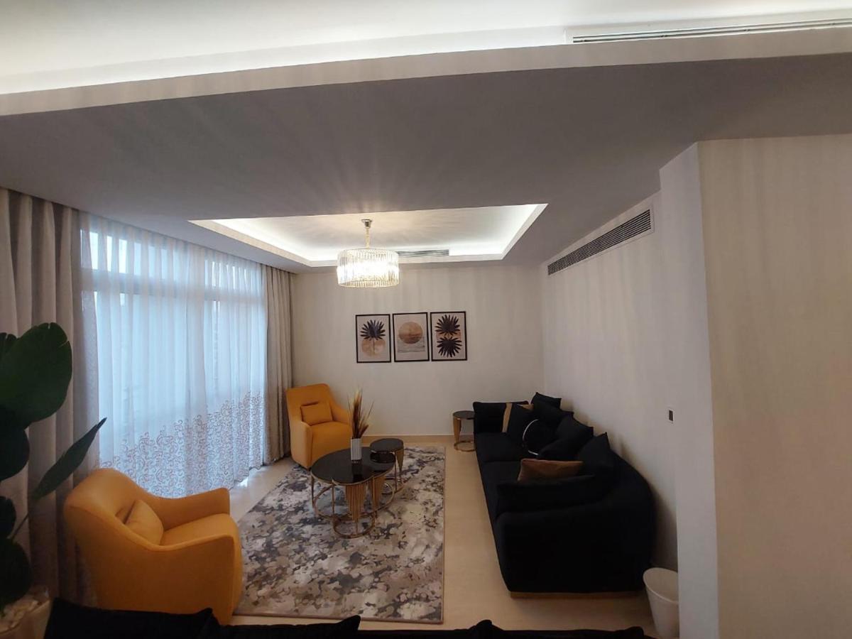 Cfc, Luxurious 4br Apartment, Remarkable Value Unbeatable Location Cairo