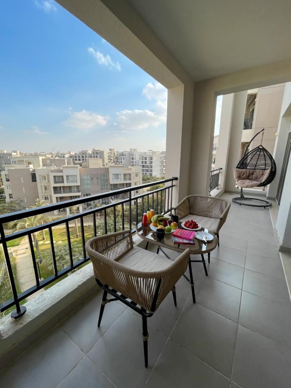 Cfc, Luxurious 4br Apartment, Remarkable Value Unbeatable Location Apartment *