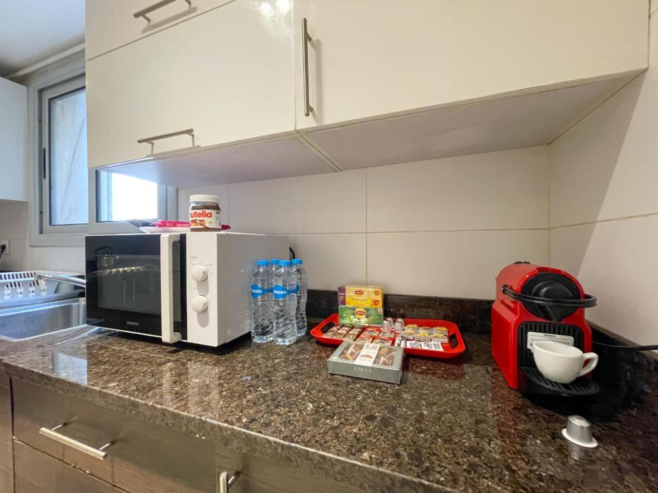 Cfc, Luxurious 4br Apartment, Remarkable Value Unbeatable Location *